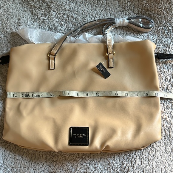 New Victoria's Secret Cinch Top Bare Tote Purse Shoulder Bag Beige Gold Black - Picture 5 of 7